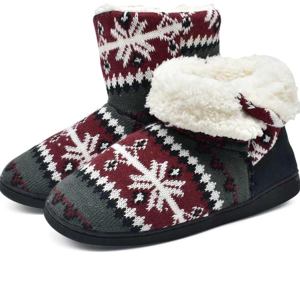 Oncai Women's Cozy Winter Knit Red, Black and White Snowflake Button Boots Sz 9 - Picture 6 of 8